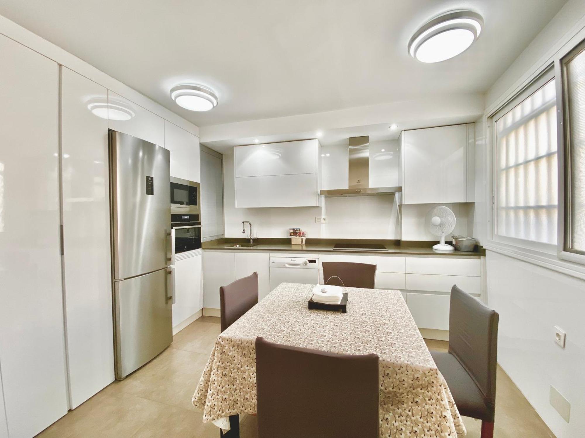 אלמריה Apartamento Con Parking Gratis En El Centro, 2 Dormitorios מראה חיצוני תמונה